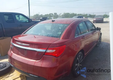2013 Chrysler 200 Touring from USA, damaged, VIN 1C3CCBBB6DN592452